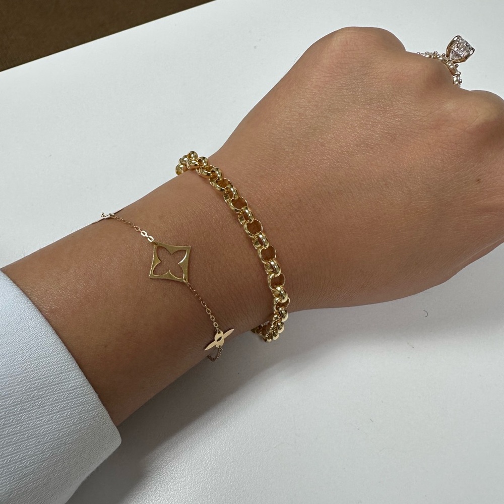 ✅SOLD 18k gold Idylle Blossom Flower Monogram Bracelet, size 6.5-7.25”